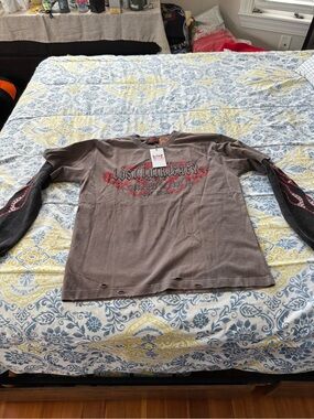 Lost Intricacy Mens Layered-Look Brown Long-Sleeve Graphic Tee